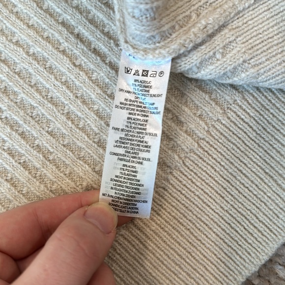 French Connection V-Neck Cable Knit Sweater - Picture 4 of 6